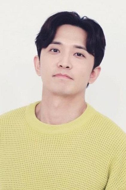 Yoon Na-moo - Actor Profile Photo