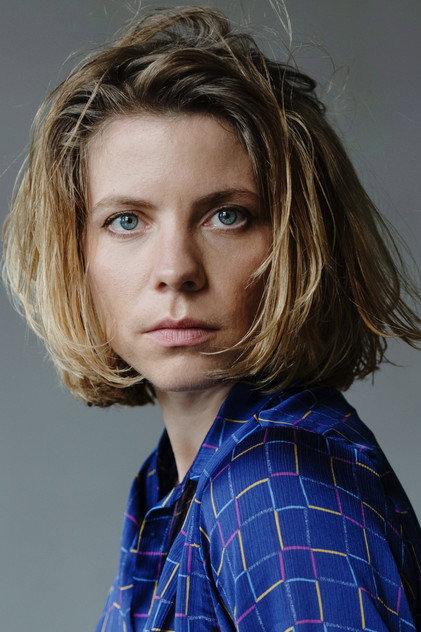 Thea Rasche - Actor Profile Photo