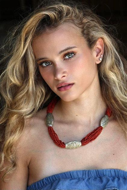 Anna Stadler - Actor Profile Photo