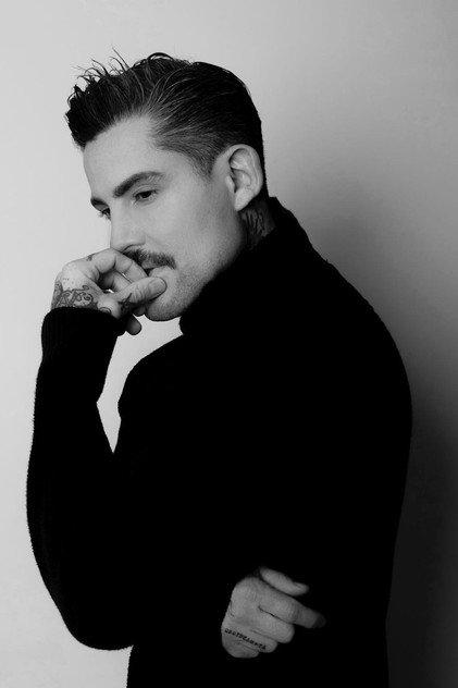 Adrián Cue - Actor Profile Photo