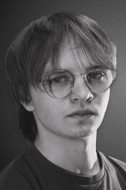 Derek Roberts - Actor Profile Photo