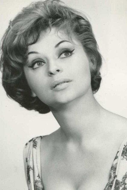 Alicja Bobrowska - Actor Profile Photo