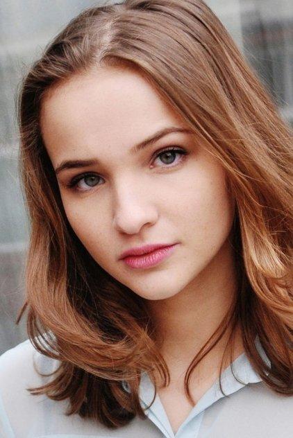 Lisa Vicari - Actor Profile Photo
