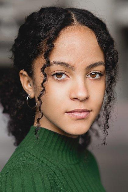 Lou Llobell - Actor Profile Photo