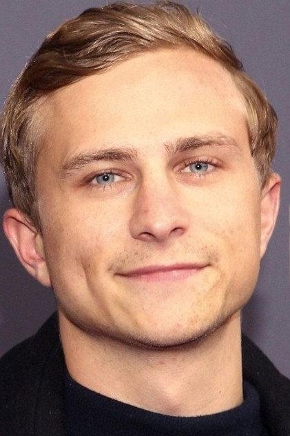 Max Hubacher - Actor Profile Photo