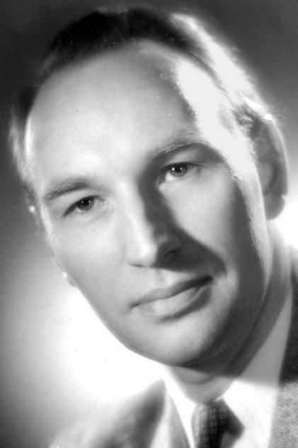 Sven Holmberg - Actor Profile Photo