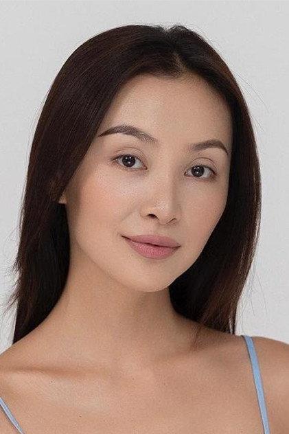 Fariza Yesskermes - Actor Profile Photo