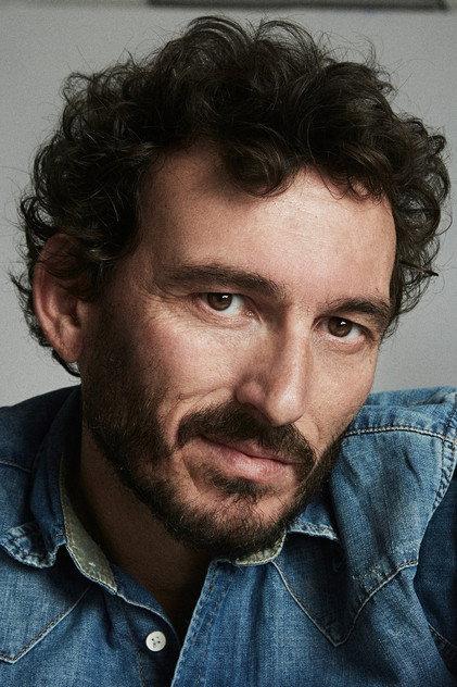 Óscar Corrales - Actor Profile Photo