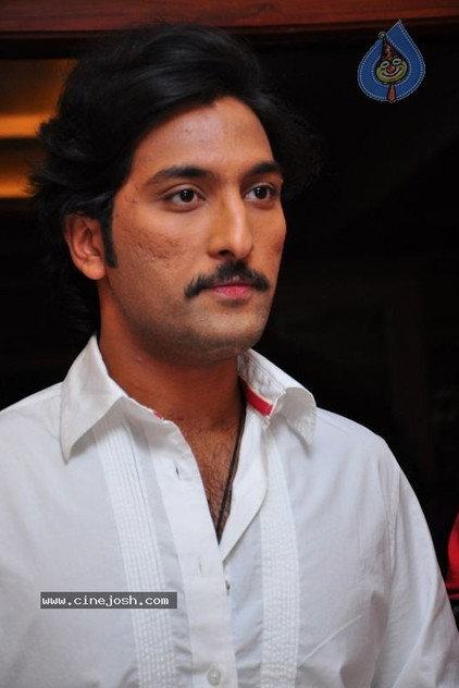 Vikram - Actor Profile Photo