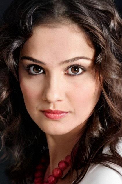 Yeliz Tozan - Actor Profile Photo