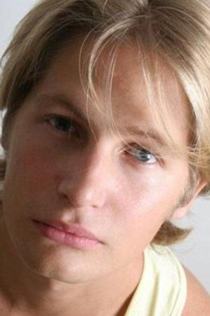 Henrik Linnros - Actor Profile Photo