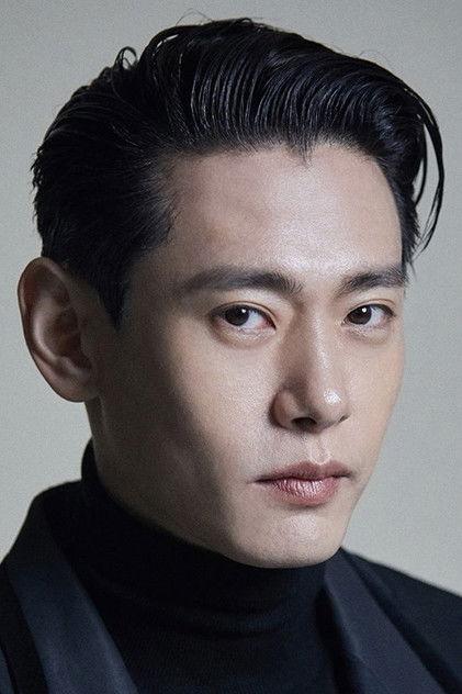 Teo Yoo - Actor Profile Photo