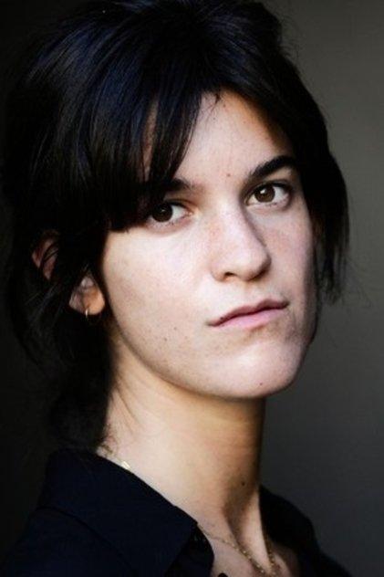 Suzanne Lindon - Actor Profile Photo