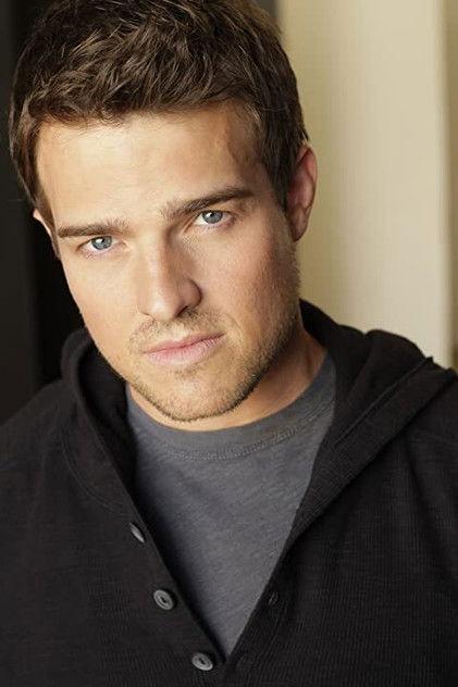 Joshua LeBar - Actor Profile Photo