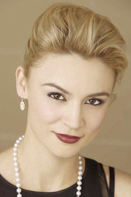 Samaire Armstrong - Actor Profile Photo