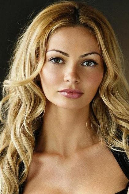Gia Skova - Actor Profile Photo