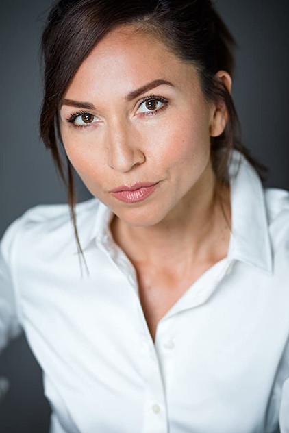 Nicole Barré - Actor Profile Photo