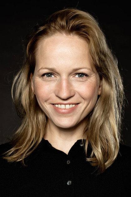 Julia Hummer - Actor Profile Photo