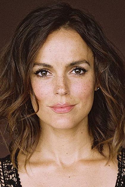Erin Cahill - Actor Profile Photo