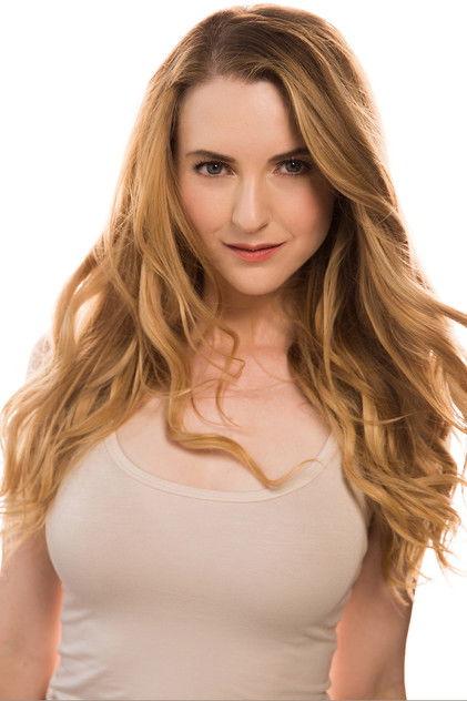 Annie Cavalero - Actor Profile Photo