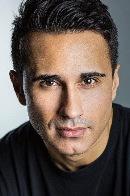 Chenier Hundal - Actor Profile Photo