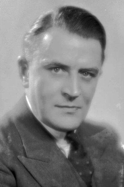 Malcolm Keen - Actor Profile Photo