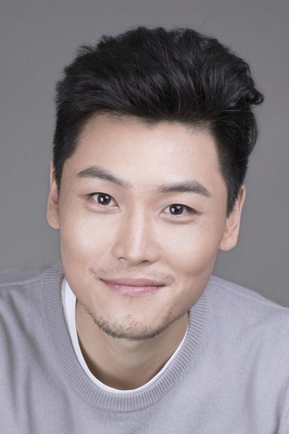 Yang Mingyi - Actor Profile Photo