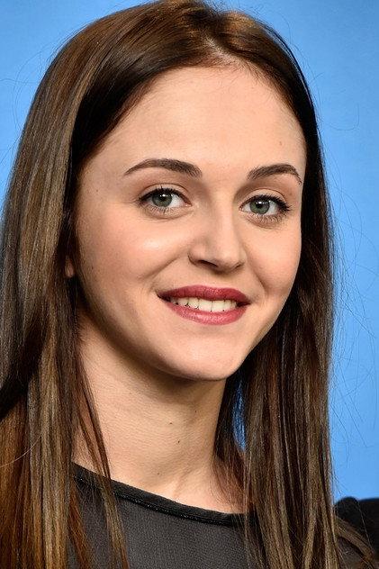 Pauline Burlet - Actor Profile Photo