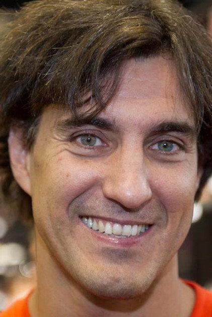 Carlos Suárez - Actor Profile Photo