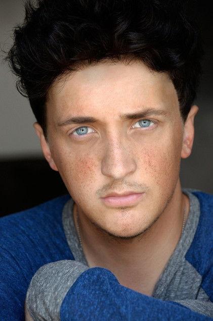 Wes Robinson - Actor Profile Photo