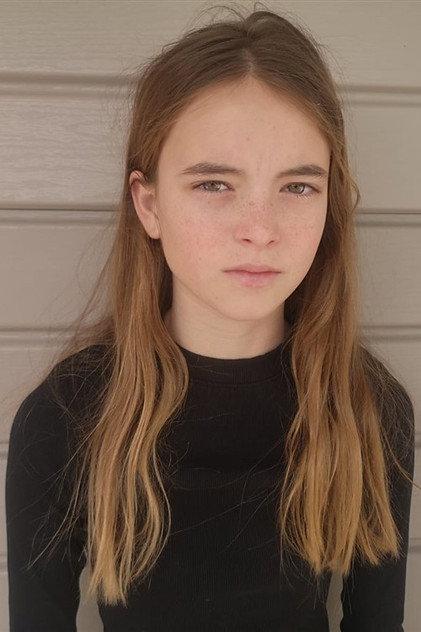 Chloé Peillex - Actor Profile Photo