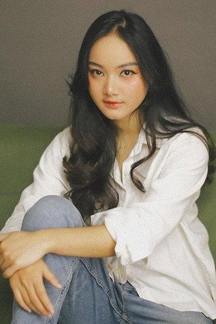 Putri Anggie - Actor Profile Photo