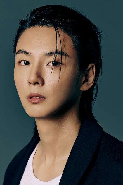 Yoon Shi-yoon - Actor Profile Photo