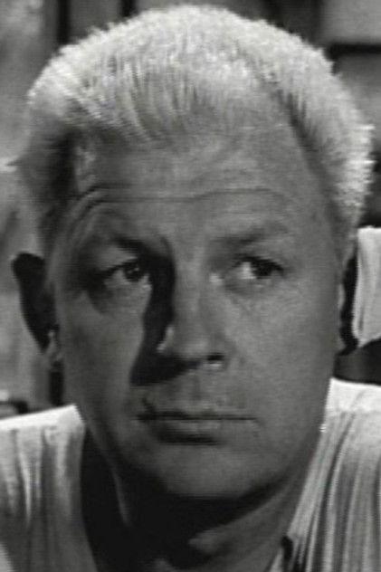 Carl Studer - Actor Profile Photo
