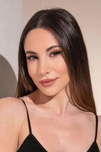 Magui Bravi - Actor Profile Photo