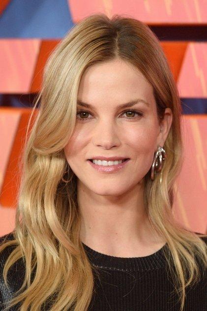 Sylvia Hoeks - Actor Profile Photo