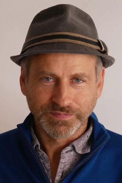 Stefan Schwartz - Actor Profile Photo