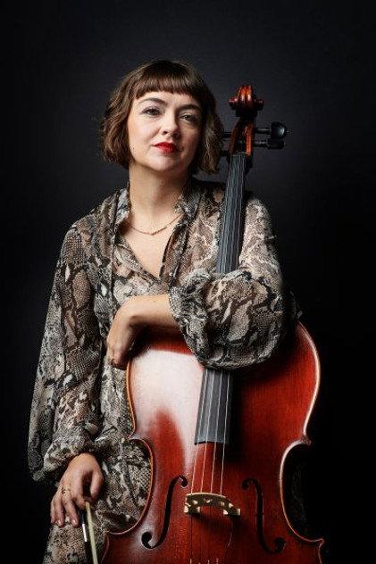 Neyla Pekarek - Actor Profile Photo