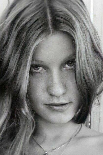Roberta Pedon - Actor Profile Photo