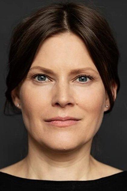 Noemi Besedes - Actor Profile Photo