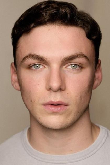 Stuart Thompson - Actor Profile Photo