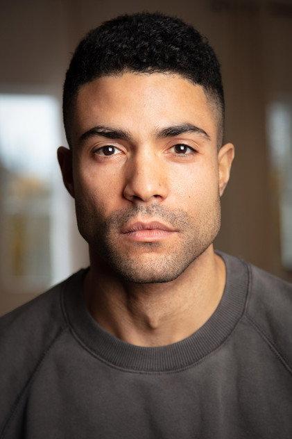 Giovanni DeVal - Actor Profile Photo