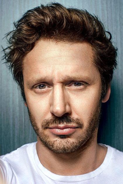 Benjamín Vicuña - Actor Profile Photo