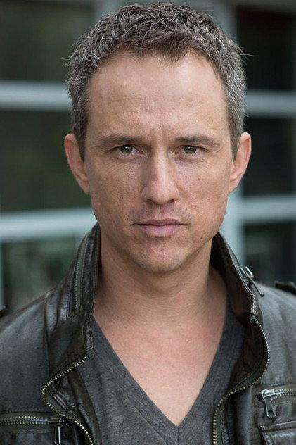 Daniel Arnold - Actor Profile Photo