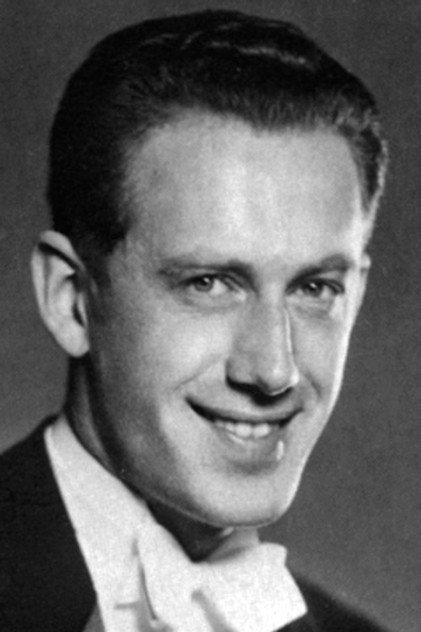 Arne Hülphers - Actor Profile Photo