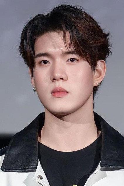 Gun Tieosuwan - Actor Profile Photo