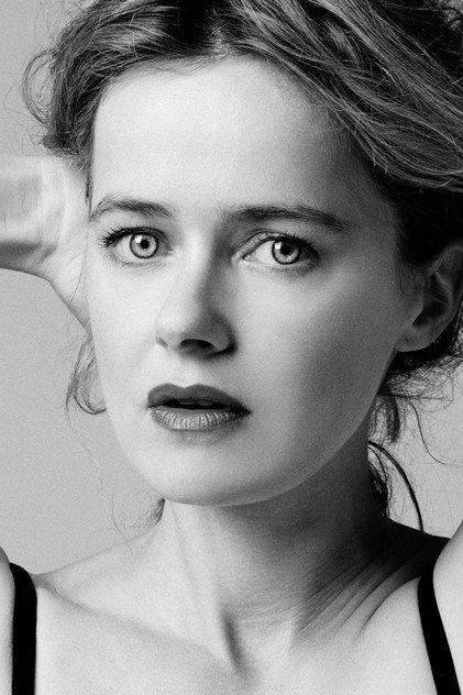Julie Delarme - Actor Profile Photo
