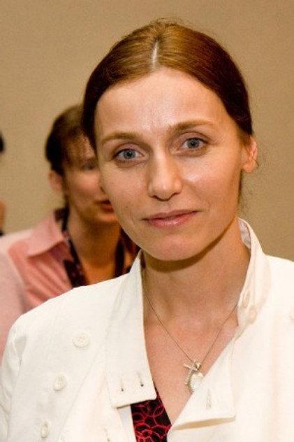 Carmen Ungureanu - Actor Profile Photo