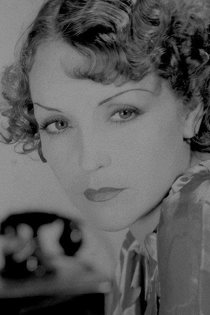 Adela Sequeyro - Actor Profile Photo