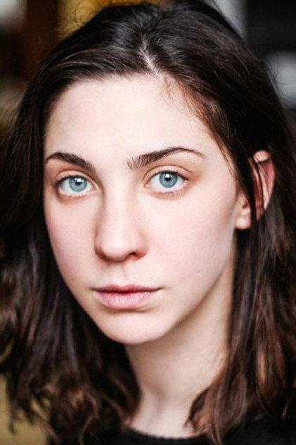 Mathilde Auneveux - Actor Profile Photo